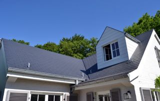 belle maison à Charleroi avec toiture en ardoises