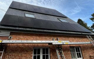 panneaux solaires sur toit